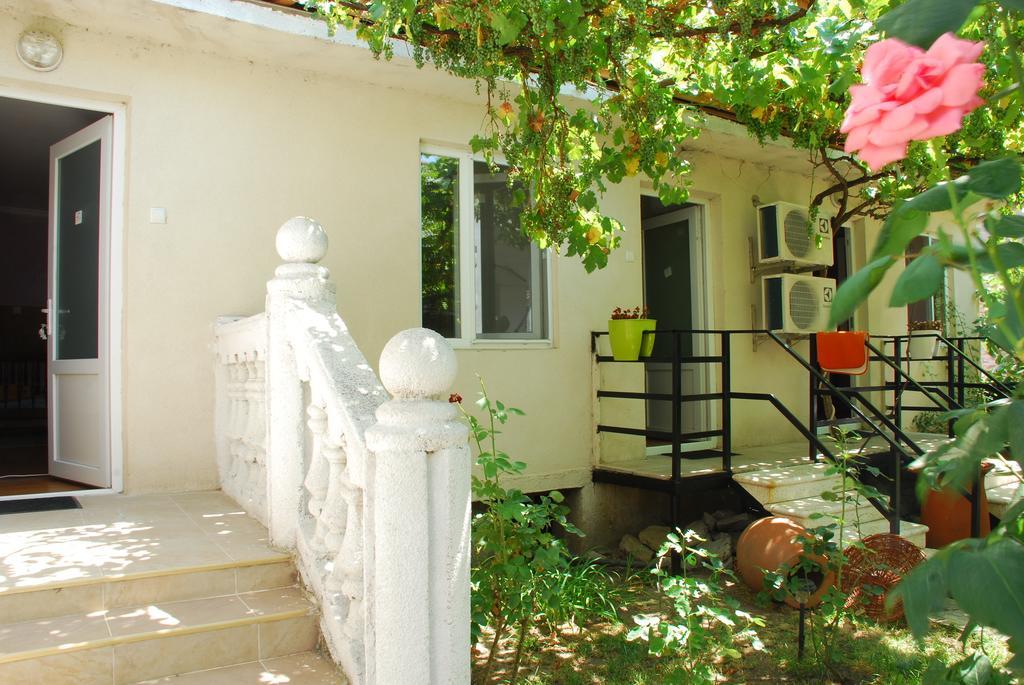 Guesthouse David Mtsʼkhetʼa Exterior foto